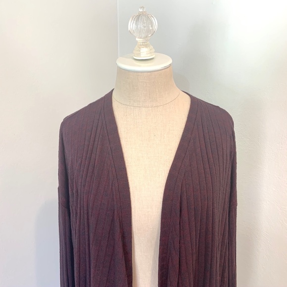 Burgundy Ribbed Longline American Eagle Cardigan - Picture 4 of 5